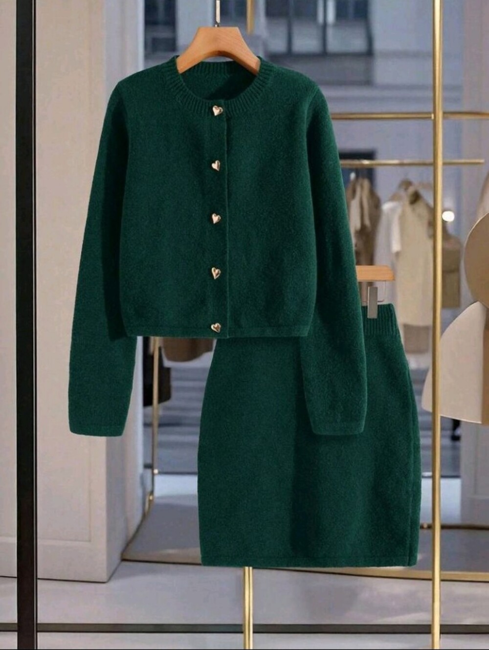 Women's Elegant Chic Minimalist Solid Color Metal Heart Button Cardigan